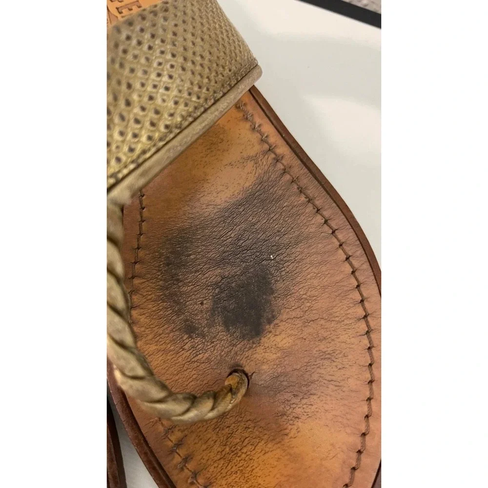 Salvatore Ferragamo Brown Tan Bronze Metallic Thong Sandals Slip On Women's 7 US
